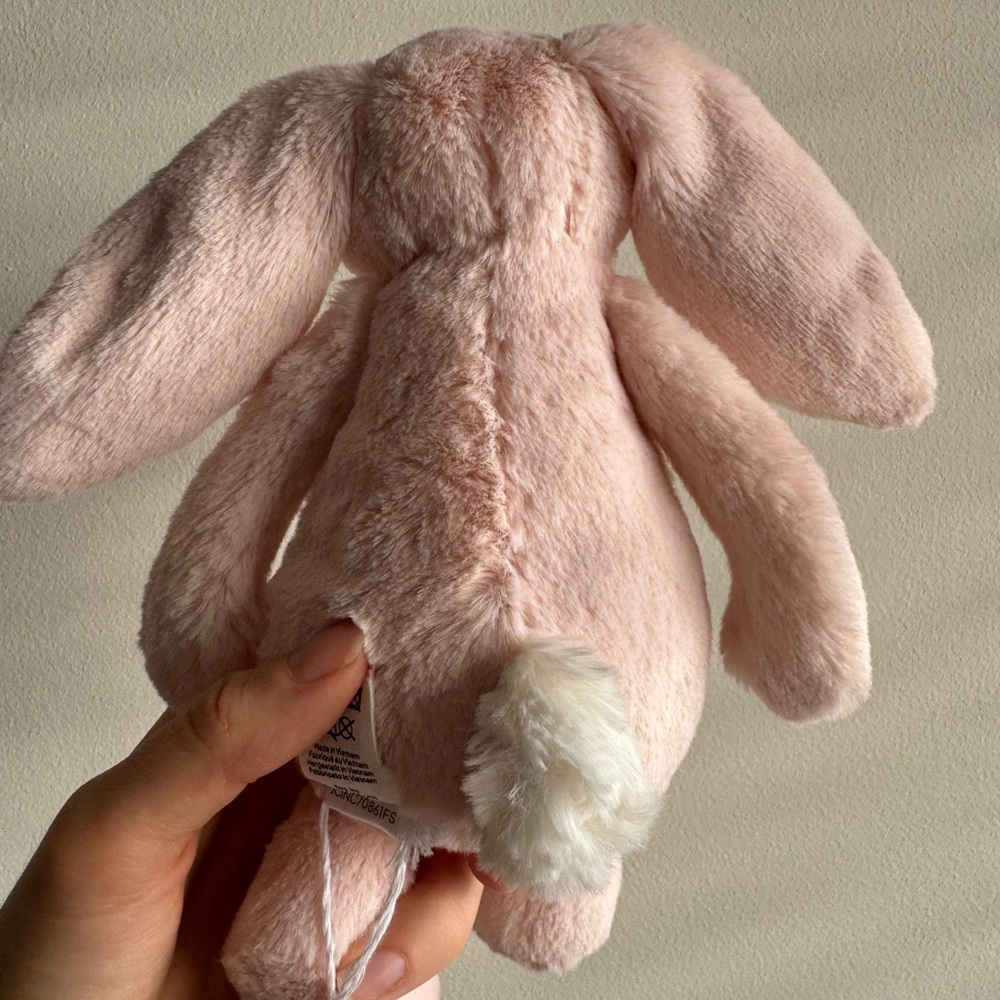 Jellycat Bashful Blush Bunny Small Authentic NWT - Picture 5 of 5